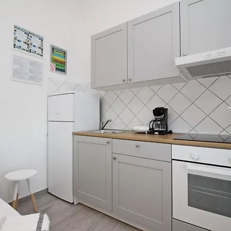 In Mit Terrasse By Interhome דירה באסקה